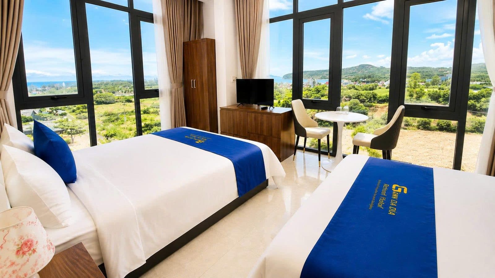 Phòng Gia Đình Hướng Biển 5