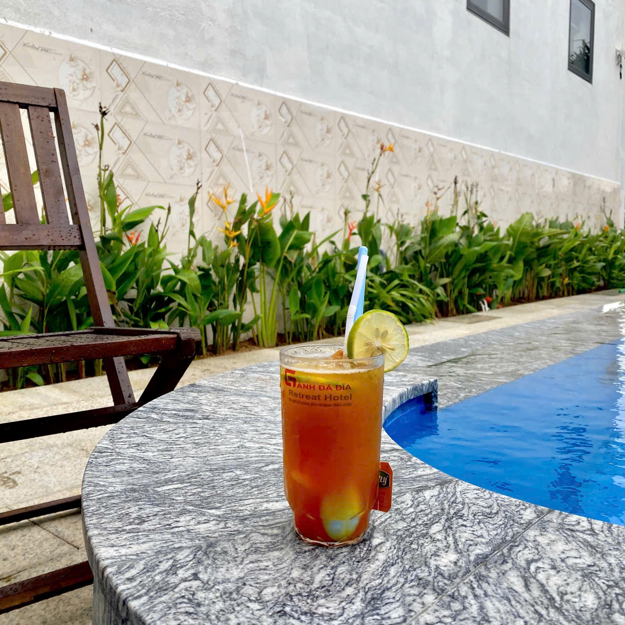 dịch vụ hồ bơi vô cực tại gành đá đĩa retreat hotel