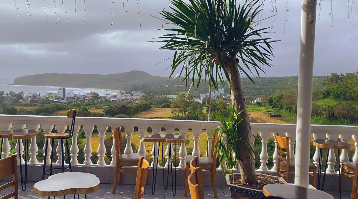 Cafe tầng 5 tại Gành Đá Đĩa Retreat Hotel